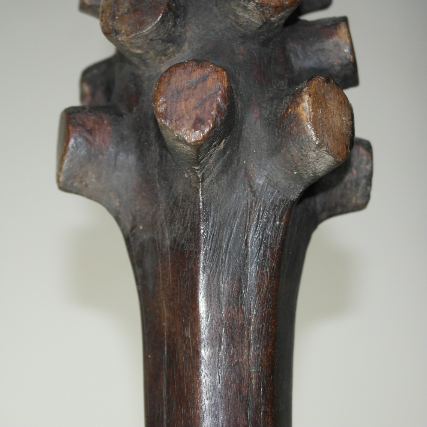 19th century Fijian vunikau club, Vunikau-bulibuli-sevaro, fijian vunikau, 19th century Fijian antique, 19th century Fijian club, 19th century Fijian war club, Fijian weapon, Fijian artifact, Polynesian tribal art antiques and weapons gallery, Oceanic tribal art antiques and weapons gallery, ethnographic tribal art antiques and weapons gallery, 19ème siècle Fidji massue de guerre, looking to buy Fijian tribal antiques art and weapons, buying Fijian antiques, buying Fijian clubs artifacts and weapons, buying Fijian antiques