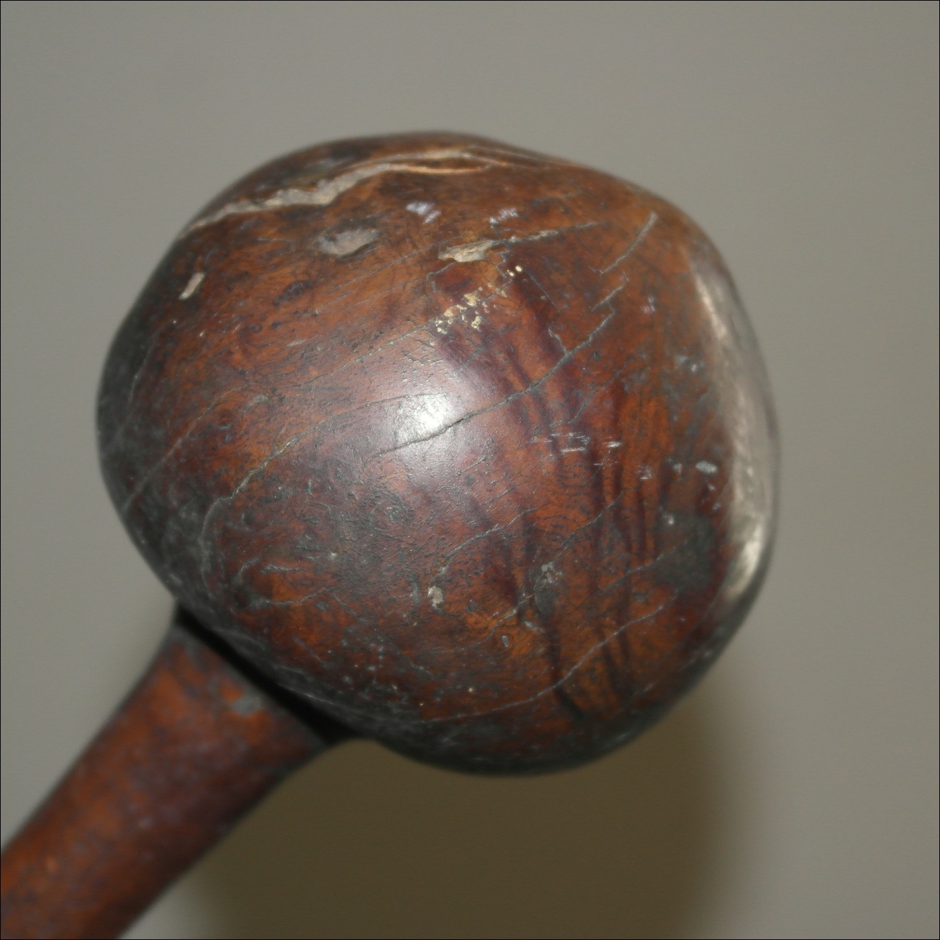 19th century Fijian ula throwing club, 19th century Fijian antique, 19th century Fijian hand club patu, 19th century Fijian war club, Fijian weapon, Fijian artifact, Polynesian tribal art antiques and weapons gallery, Oceanic tribal art antiques and weapons gallery, ethnographic tribal art antiques and weapons gallery, 19ème siècle Fidji massue de guerre, looking to buy Fijian tribal antiques art and weapons, buying Fijian antiques, buying Fijian clubs artifacts and weapons, buying Fijian antiques