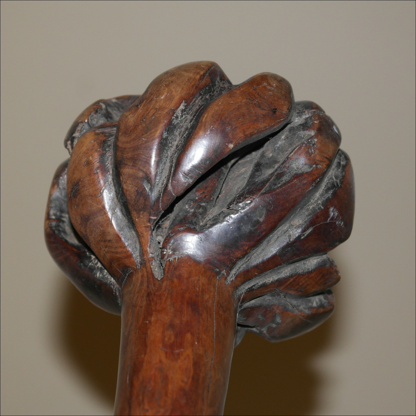 19th century Fijian ula throwing club, 19th century Fijian antique, 19th century Fijian club, 19th century Fijian war club, Fijian weapon, Fijian artifact, Polynesian tribal art antiques and weapons gallery, Oceanic tribal art antiques and weapons gallery, ethnographic tribal art antiques and weapons gallery, 19ème siècle Fidji massue de guerre, looking to buy Fijian tribal antiques art and weapons, buying Fijian antiques, buying Fijian clubs artifacts and weapons, buying Fijian antiques