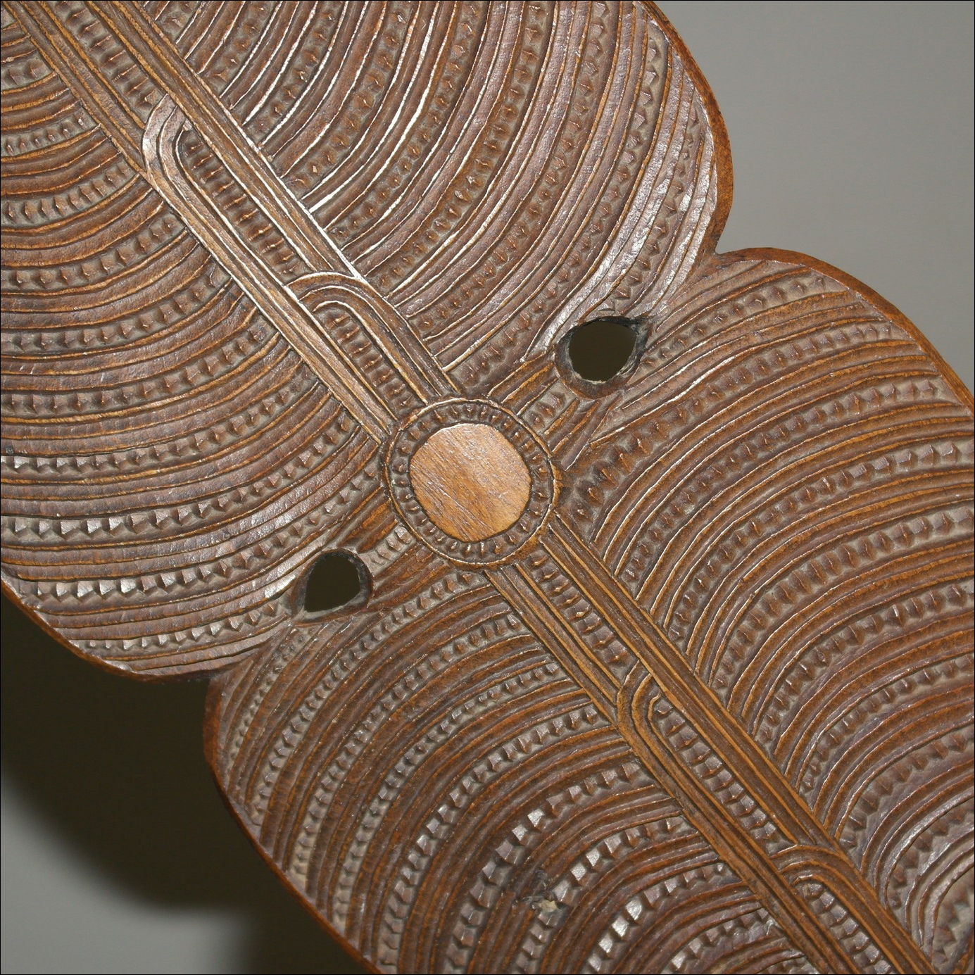 19th century Maori kotiate hand club, 19th century Maori weapon, Maori antique club, Maori artifact, Polynesian weapons and antiques gallery, Oceanic art antiques and weapons, Maori war club, 19ème siècle Maoris massue de guerre, looking to buy tribal antiques art and weapons, buying Maori antiques, buying Maori clubs artifacts and weapons, buying Maori antiques, buying Maori clubs and artifacts