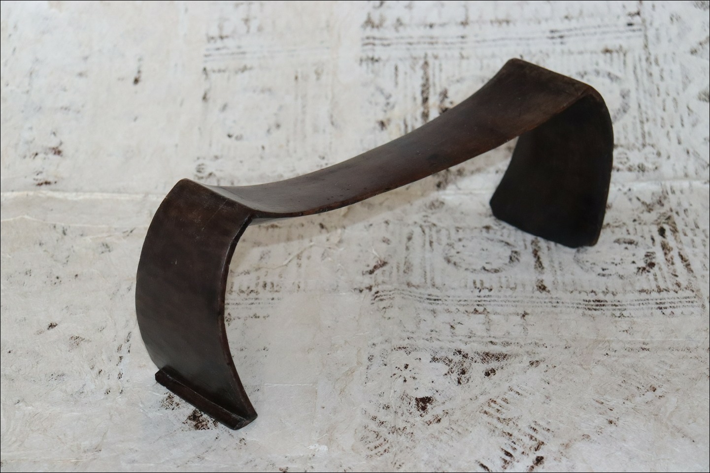 19th century Tongan hahapo kali headrest, antique Tongan hahapo headrest kali,  Tongan antique, Tongan artifact, 19th century Tongan artifact, Polynesian tribal art antiques and weapons gallery, Oceanic tribal art antiques and weapons gallery, ethnographic tribal art antiques and weapons gallery, 19ème siècle Tongan massue de guerre, looking to buy Tongan tribal antiques art and weapons, buying Tongan antiques, buying Tongan clubs artifacts and weapons, buying Tongan antiques