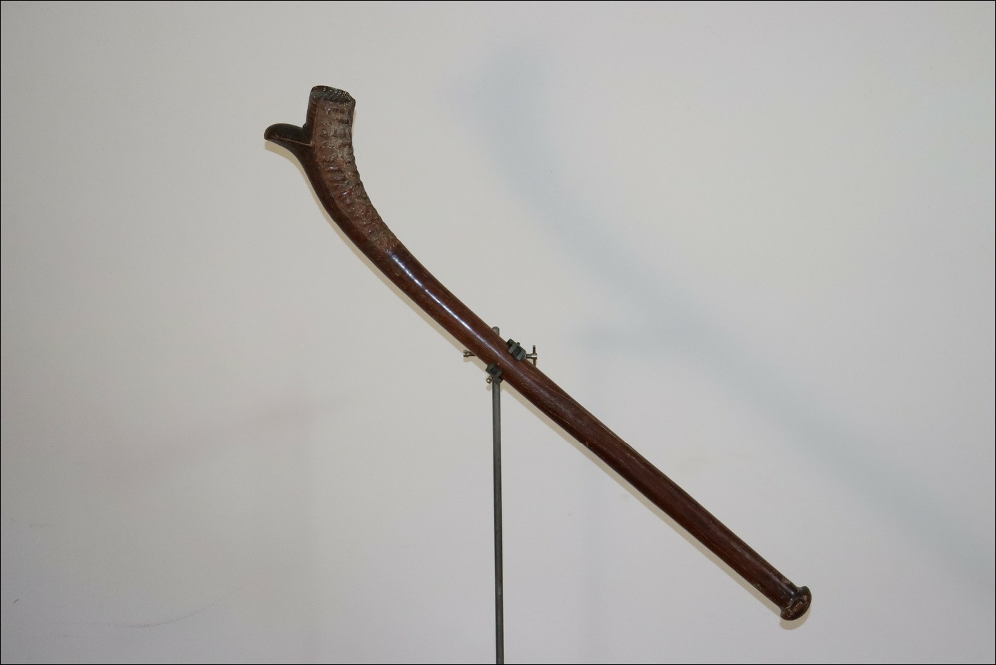 19th century Fijian gata club, 19th century Fijian antique, 19th century Fijian club, 19th century Fijian war club, Fijian weapon, Fijian artifact, Polynesian tribal art antiques and weapons gallery, Oceanic tribal art antiques and weapons gallery, ethnographic tribal art antiques and weapons gallery, 19ème siècle Fidji massue de guerre, looking to buy Fijian tribal antiques art and weapons, buying Fijian antiques, buying Fijian clubs artifacts and weapons, buying Fijian antiques