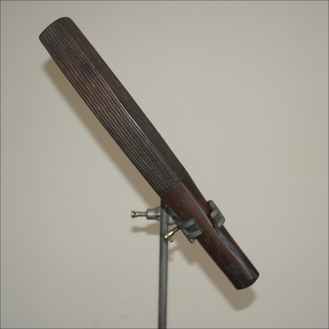 19th century Fijian tapa beater, 19th century Fijian antique, 19th century Fijian club, Fijian artifact, Polynesian tribal art antiques and weapons gallery, Oceanic tribal art antiques and weapons gallery, ethnographic tribal art antiques and weapons gallery, 19ème siècle Fidji massue de guerre, looking to buy Fijian tribal antiques art and weapons, buying Fijian antiques, buying Fijian clubs artifacts and weapons, buying Fijian antiques