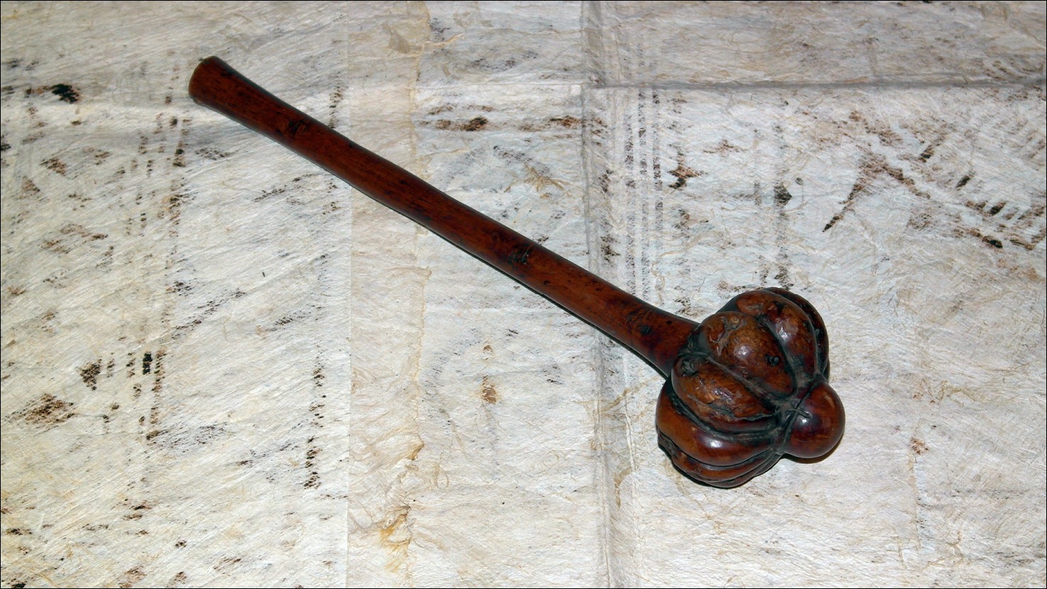 19th century Fijian ula throwing club, 19th century Fijian antique, 19th century Fijian club, 19th century Fijian war club, Fijian weapon, Fijian artifact, Polynesian tribal art antiques and weapons gallery, Oceanic tribal art antiques and weapons gallery, ethnographic tribal art antiques and weapons gallery, 19ème siècle Fidji massue de guerre, looking to buy Fijian tribal antiques art and weapons, buying Fijian antiques, buying Fijian clubs artifacts and weapons, buying Fijian antiques