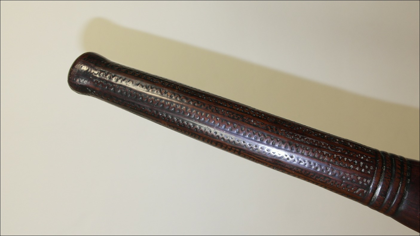19th century Fijian paddle club, fijian weapon, beaked battle-hammer, beaked battle hammer, Fijian pineapple headed club, 19th century Fijian antique, 19th century Fijian club, 19th century Fijian war club, Fijian weapon, Fijian artifact, Polynesian tribal art antiques and weapons gallery, Oceanic tribal art antiques and weapons gallery, ethnographic tribal art antiques and weapons gallery, 19ème siècle Fidji massue de guerre, looking to buy Fijian tribal antiques art and weapons, buying Fijian antiques, buying Fijian clubs artifacts and weapons, buying Fijian antiques