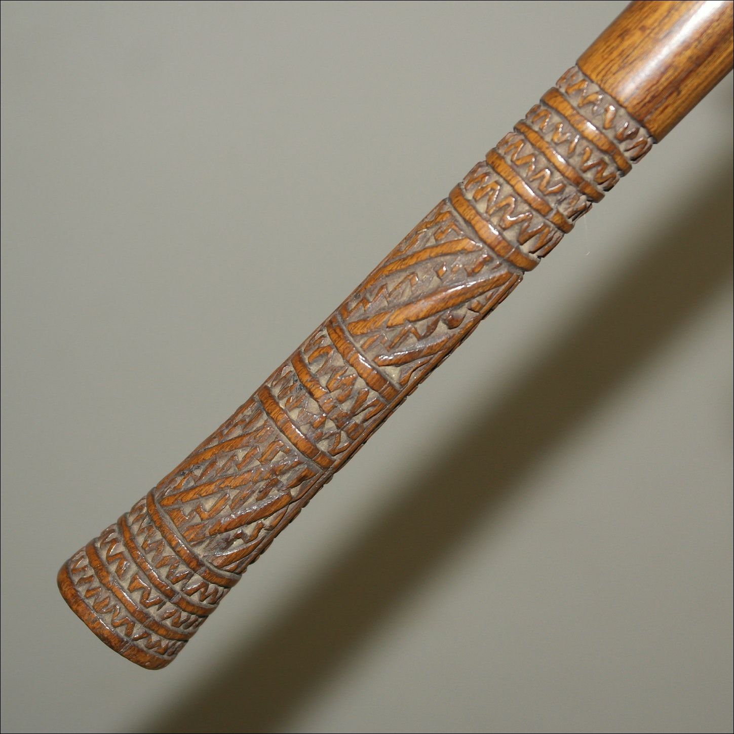 19th century Fijian ula throwing club, 19th century Fijian antique, 19th century Fijian club, 19th century Fijian war club, Fijian weapon, Fijian artifact, Polynesian tribal art antiques and weapons gallery, Oceanic tribal art antiques and weapons gallery, ethnographic tribal art antiques and weapons gallery, 19ème siècle Fidji massue de guerre, looking to buy Fijian tribal antiques art and weapons, buying Fijian antiques, buying Fijian clubs artifacts and weapons, buying Fijian antiques