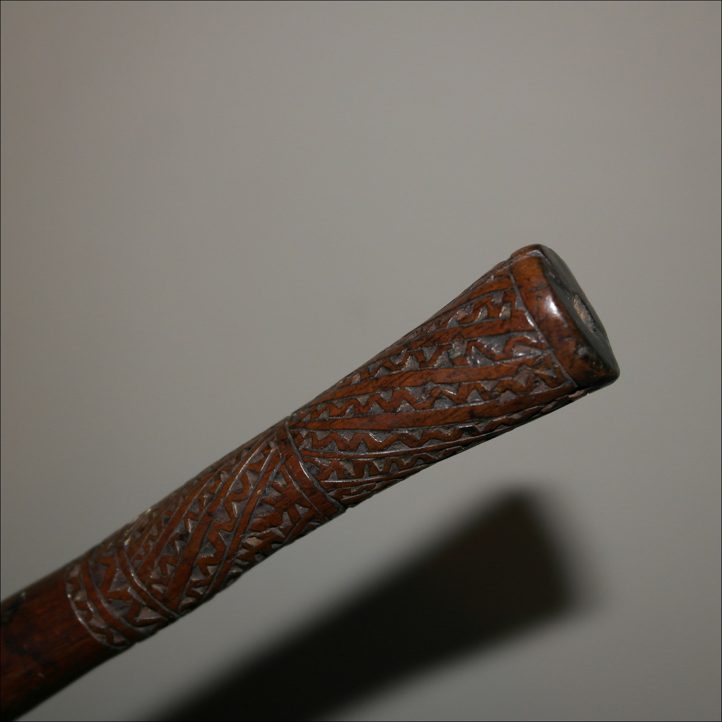 19th century Fijian ula throwing club, 19th century Fijian antique, 19th century Fijian club, 19th century Fijian war club, Fijian weapon, Fijian artifact, Polynesian tribal art antiques and weapons gallery, Oceanic tribal art antiques and weapons gallery, ethnographic tribal art antiques and weapons gallery, 19ème siècle Fidji massue de guerre, looking to buy Fijian tribal antiques art and weapons, buying Fijian antiques, buying Fijian clubs artifacts and weapons, buying Fijian antiques