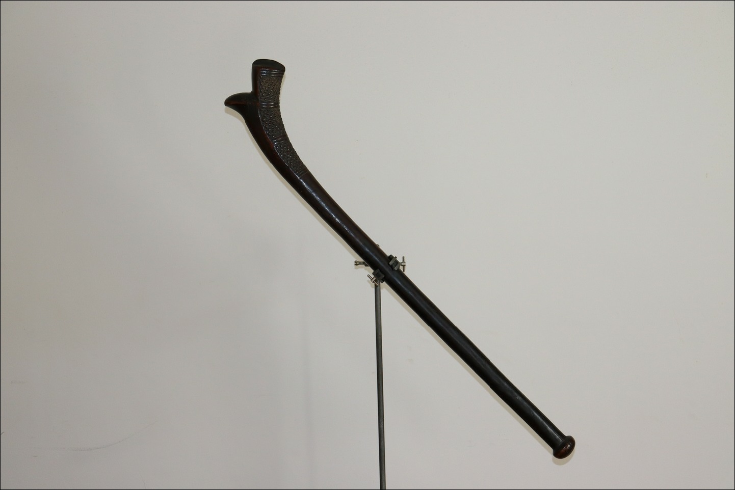 19th century Fijian gata club, 19th century Fijian antique, 19th century Fijian club, 19th century Fijian war club, Fijian weapon, Fijian artifact, Polynesian tribal art antiques and weapons gallery, Oceanic tribal art antiques and weapons gallery, ethnographic tribal art antiques and weapons gallery, 19ème siècle Fidji massue de guerre, looking to buy Fijian tribal antiques art and weapons, buying Fijian antiques, buying Fijian clubs artifacts and weapons, buying Fijian antiques