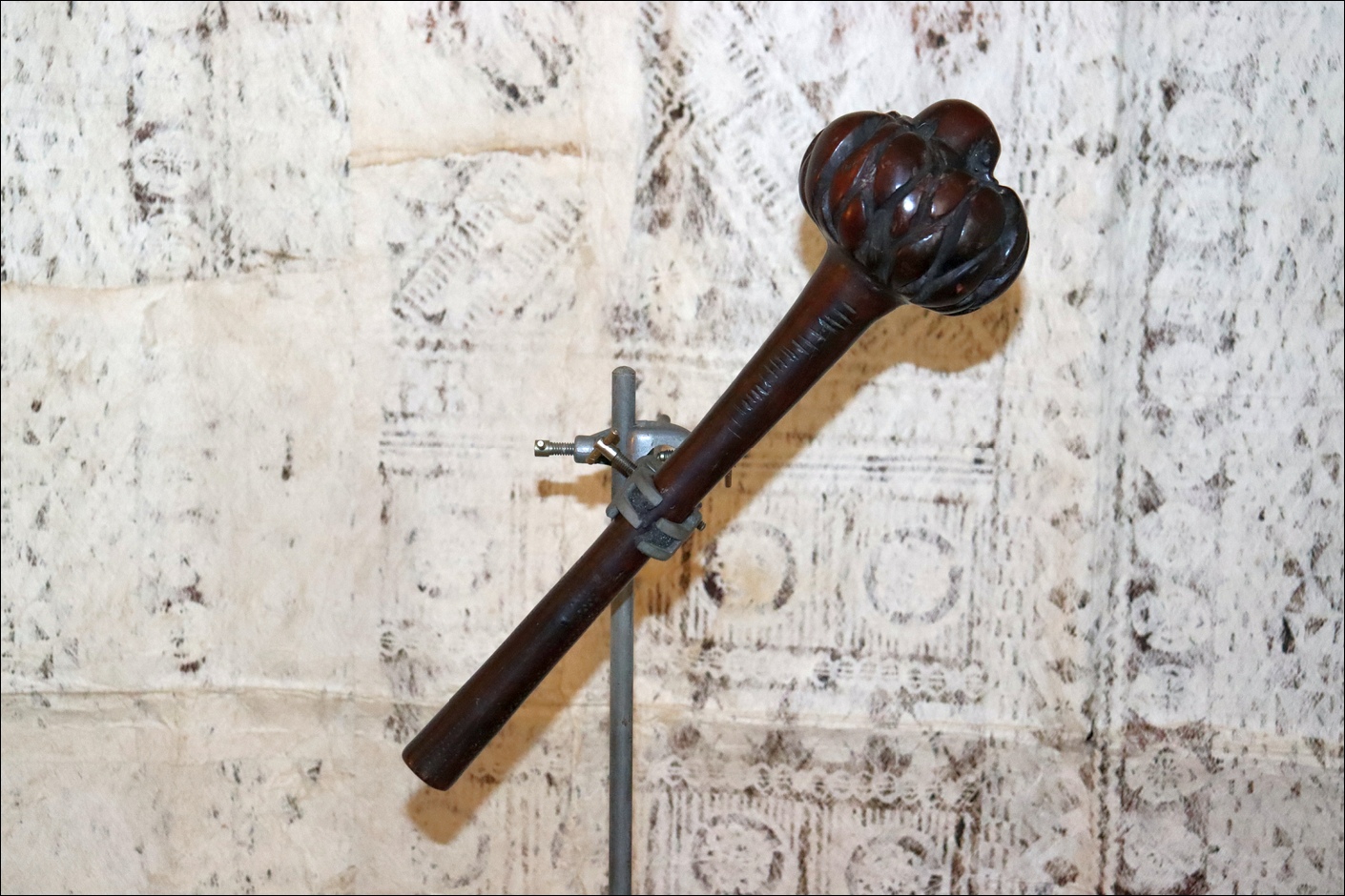 19th century Fijian ula throwing club, 19th century Fijian antique, 19th century Fijian club, 19th century Fijian war club, Fijian weapon, Fijian artifact, Polynesian tribal art antiques and weapons gallery, Oceanic tribal art antiques and weapons gallery, ethnographic tribal art antiques and weapons gallery, 19ème siècle Fidji massue de guerre, looking to buy Fijian tribal antiques art and weapons, buying Fijian antiques, buying Fijian clubs artifacts and weapons, buying Fijian antiques