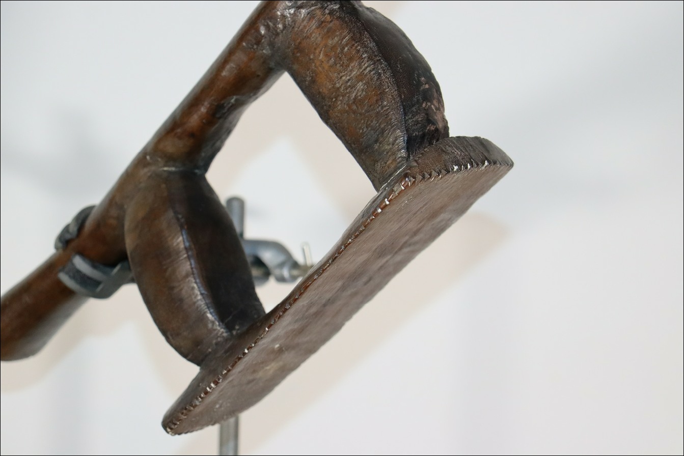 19th century Fijian kali headrest, Fijian antique, Fijian artifact, 19th century fijian artifact, Polynesian tribal art antiques and weapons gallery, Oceanic tribal art antiques and weapons gallery, ethnographic tribal art antiques and weapons gallery, 19ème siècle Fidji massue de guerre, looking to buy Fijian tribal antiques art and weapons, buying Fijian antiques, buying Fijian clubs artifacts and weapons, buying Fijian antiques