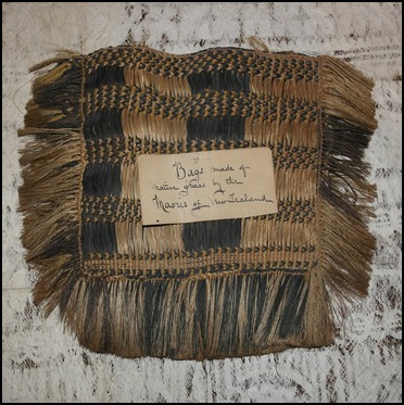 19th century Maori kete muka, Maori antique, Maori artifact, 19th century maori carving, 19th century Maori antique, 19th century Maori artifact, polynesian tribal art antiques and weapons gallery, oceanic tribal art antiques and weapons gallery, ethnographic tribal art antiques and weapons gallery, 19ème siècle Maoris massue de guerre, looking to buy tribal antiques art and weapons, buying Maori antiques, buying Maori clubs, artifacts and weapons, buying Maori antiques, buying Maori clubs and artifacts