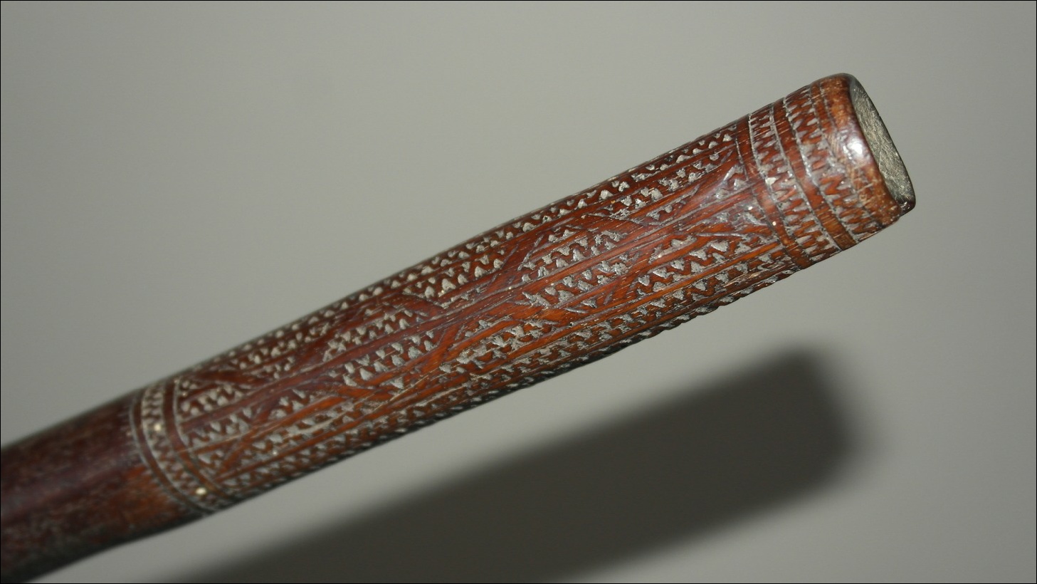 19th century Fijian ula throwing club, 19th century Fijian antique, 19th century Fijian club, 19th century Fijian war club, Fijian weapon, Fijian artifact, Polynesian tribal art antiques and weapons gallery, Oceanic tribal art antiques and weapons gallery, ethnographic tribal art antiques and weapons gallery, 19ème siècle Fidji massue de guerre, looking to buy Fijian tribal antiques art and weapons, buying Fijian antiques, buying Fijian clubs artifacts and weapons, buying Fijian antiques