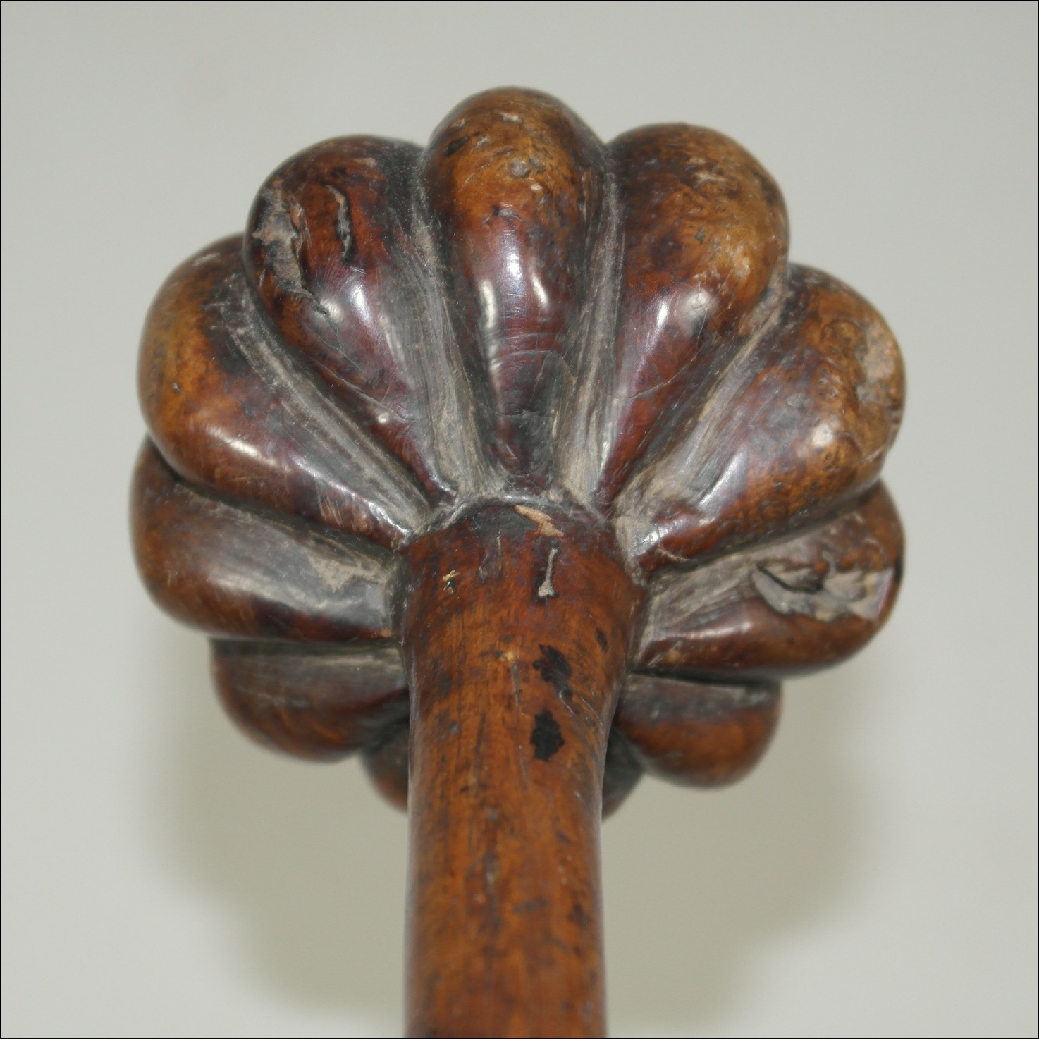 19th century Fijian ula throwing club, 19th century Fijian antique, 19th century Fijian club, 19th century Fijian war club, Fijian weapon, Fijian artifact, Polynesian tribal art antiques and weapons gallery, Oceanic tribal art antiques and weapons gallery, ethnographic tribal art antiques and weapons gallery, 19ème siècle Fidji massue de guerre, looking to buy Fijian tribal antiques art and weapons, buying Fijian antiques, buying Fijian clubs artifacts and weapons, buying Fijian antiques