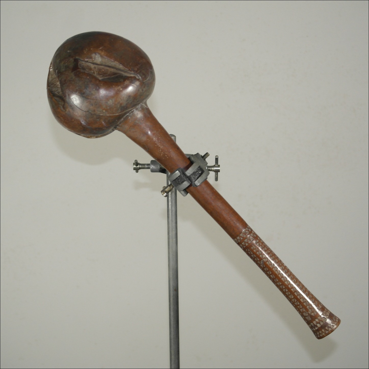 19th century Fijian ula throwing club, 19th century Fijian antique, 19th century Fijian club, 19th century Fijian war club, Fijian weapon, Fijian artifact, Polynesian tribal art antiques and weapons gallery, Oceanic tribal art antiques and weapons gallery, ethnographic tribal art antiques and weapons gallery, 19ème siècle Fidji massue de guerre, looking to buy Fijian tribal antiques art and weapons, buying Fijian antiques, buying Fijian clubs artifacts and weapons, buying Fijian antiques