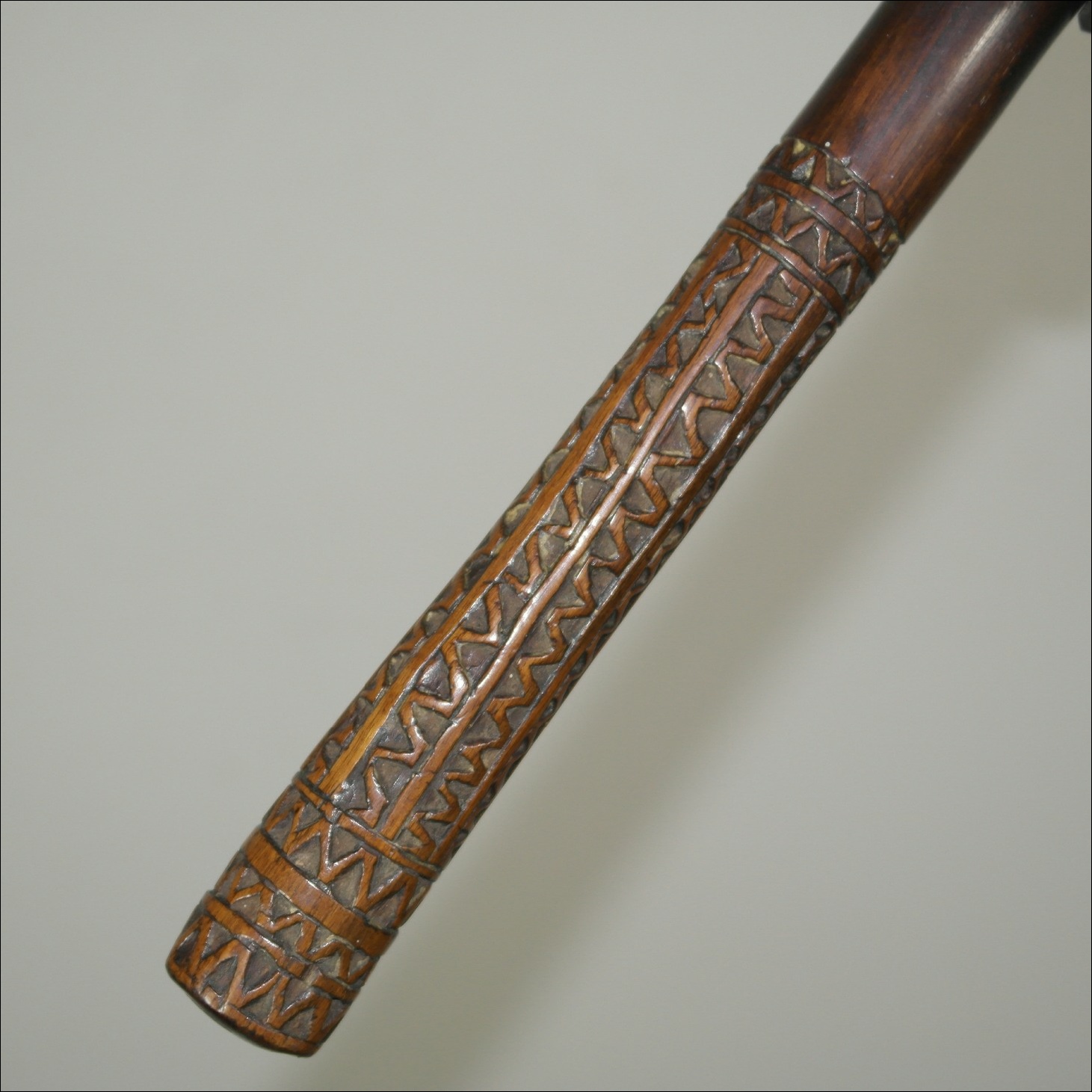 19th century Fijian ula throwing club, 19th century Fijian antique, 19th century Fijian club, 19th century Fijian war club, Fijian weapon, Fijian artifact, Polynesian tribal art antiques and weapons gallery, Oceanic tribal art antiques and weapons gallery, ethnographic tribal art antiques and weapons gallery, 19ème siècle Fidji massue de guerre, looking to buy Fijian tribal antiques art and weapons, buying Fijian antiques, buying Fijian clubs artifacts and weapons, buying Fijian antiques