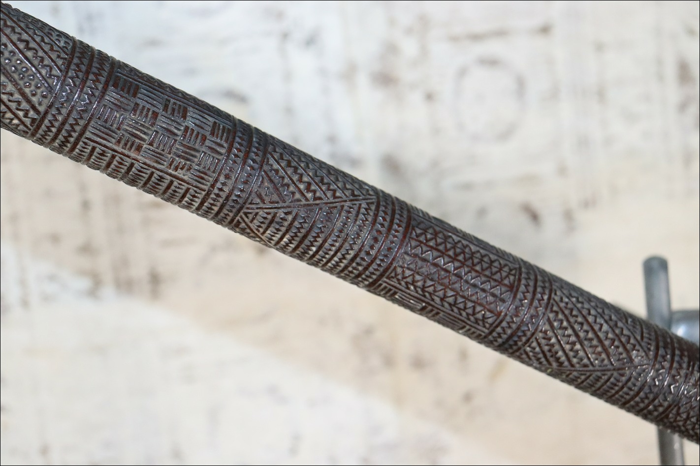 19th century Tongan povai club, Akau tau, apa apai club, 19th century Polynesian art and weapons, Ethnographic antiques, artifacts and weapons, 19th century Tongan war club, 19th century Tongan art antiques and weapons, Tongan antique, 19th century Tongan artifact, Polynesian tribal art antiques and weapons gallery, Oceanic tribal art antiques and weapons gallery, ethnographic tribal art antiques and weapons gallery, 19ème siècle Tongan massue de guerre, looking to buy Tongan and Samoan tribal antiques art and weapons, buying Tongan and Samoan antiques, buying Tongan and Samoan clubs artifacts and weapons, buying Tongan and Samoan antiques