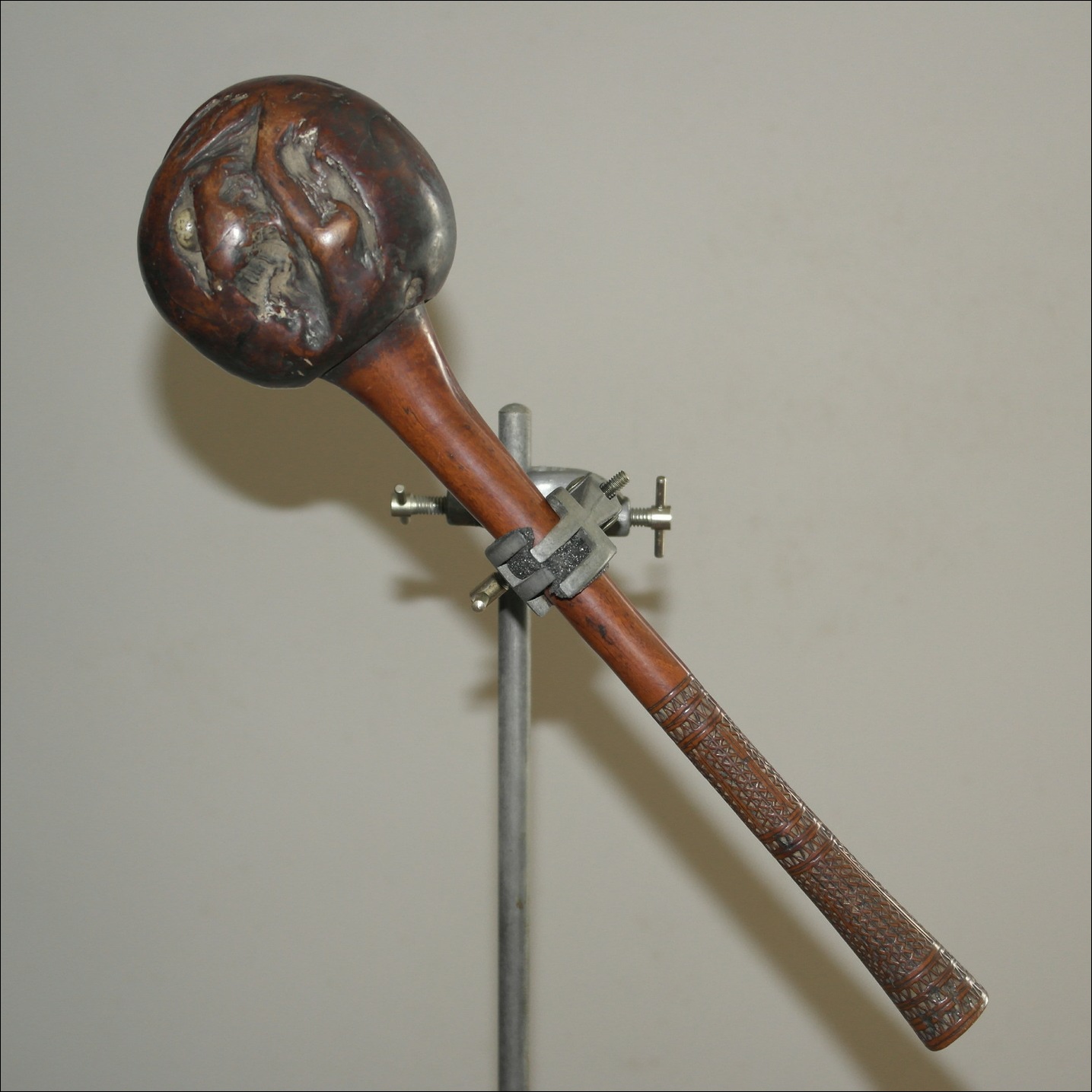 19th century Fijian ula throwing club, 19th century Fijian antique, 19th century Fijian club, 19th century Fijian war club, Fijian weapon, Fijian artifact, Polynesian tribal art antiques and weapons gallery, Oceanic tribal art antiques and weapons gallery, ethnographic tribal art antiques and weapons gallery, 19ème siècle Fidji massue de guerre, looking to buy Fijian tribal antiques art and weapons, buying Fijian antiques, buying Fijian clubs artifacts and weapons, buying Fijian antiques