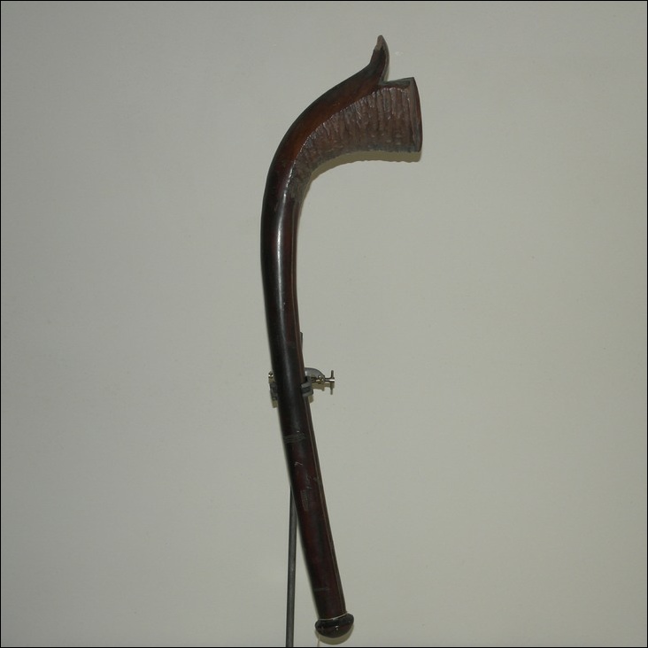 19th century Fijian gata club, 19th century Fijian antique, 19th century Fijian club, 19th century Fijian war club, Fijian weapon, Fijian artifact, Polynesian tribal art antiques and weapons gallery, Oceanic tribal art antiques and weapons gallery, ethnographic tribal art antiques and weapons gallery, 19ème siècle Fidji massue de guerre, looking to buy Fijian tribal antiques art and weapons, buying Fijian antiques, buying Fijian clubs artifacts and weapons, buying Fijian antiques