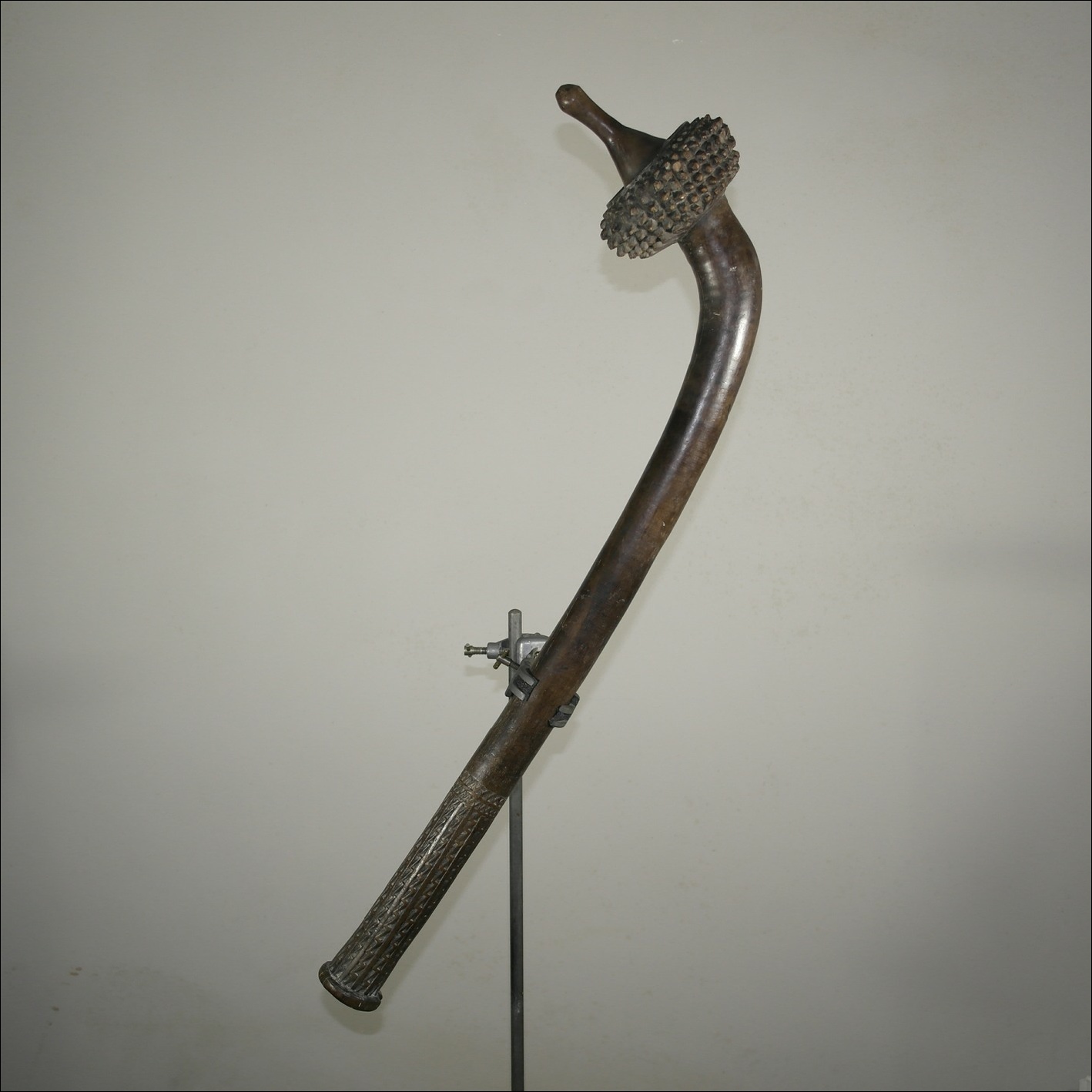 19th century Fijian totokia club, fijian weapon, beaked battle-hammer, beaked battle hammer, Fijian pineapple headed club, 19th century Fijian antique, 19th century Fijian club, 19th century Fijian war club, Fijian weapon, Fijian artifact, Polynesian tribal art antiques and weapons gallery, Oceanic tribal art antiques and weapons gallery, ethnographic tribal art antiques and weapons gallery, 19ème siècle Fidji massue de guerre, looking to buy Fijian tribal antiques art and weapons, buying Fijian antiques, buying Fijian clubs artifacts and weapons, buying Fijian antiques