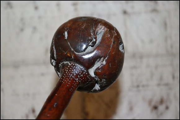 19th century Fijian ula throwing club, 19th century Fijian antique, 19th century Fijian club, 19th century Fijian war club, Fijian weapon, Fijian artifact, Polynesian tribal art antiques and weapons gallery, Oceanic tribal art antiques and weapons gallery, ethnographic tribal art antiques and weapons gallery, 19ème siècle Fidji massue de guerre, looking to buy Fijian tribal antiques art and weapons, buying Fijian antiques, buying Fijian clubs artifacts and weapons, buying Fijian antiques